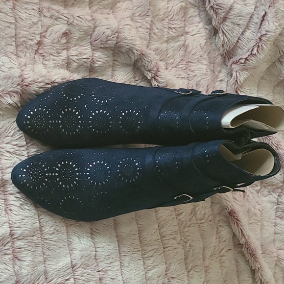 Rialto Shoes - Brand New Short boots